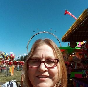 Meet your Posher, Kaila